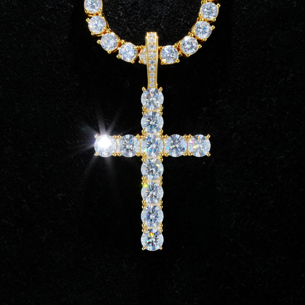 4.51 Carat 925S & VVS Moissanite Cross In Gold